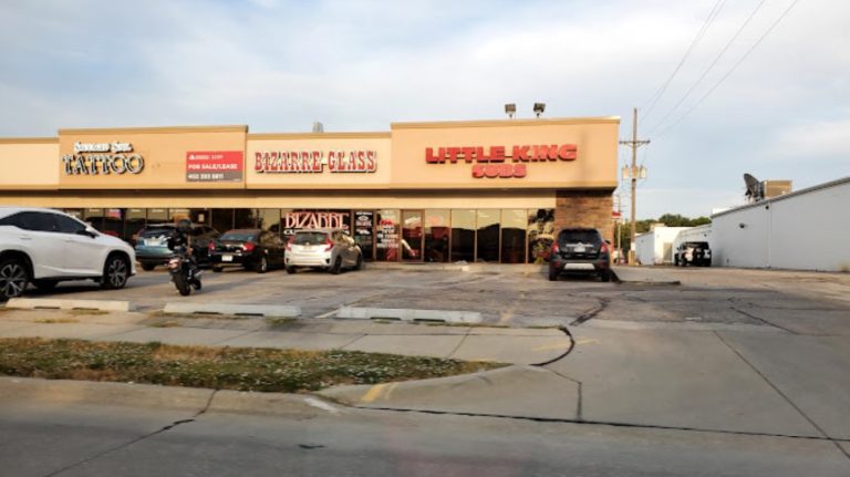 bizarre glass and smoke shop 768x431